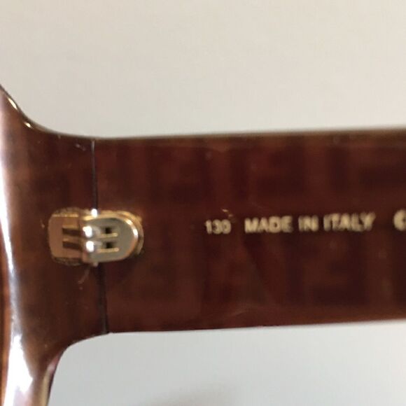 Fendi Sunglasses   - Picture 10 of 10